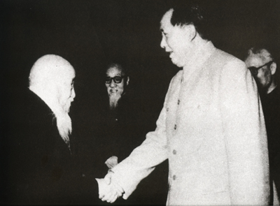 1957427գй뷢˹ָʾ30գйϯë찲ų¥ɸˣԶԱɰй硣ͼΪëʱ֡